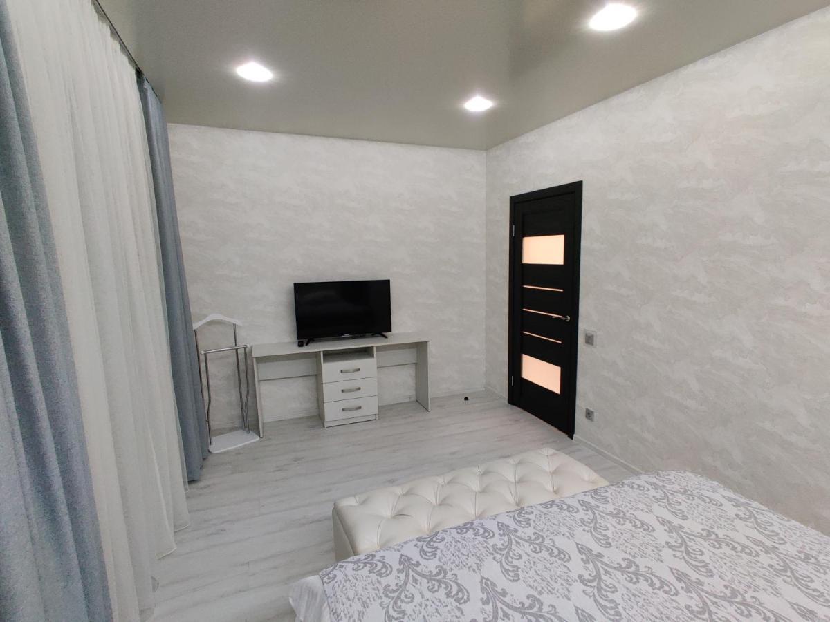Apartamento Yarovytsya Vip In The Center Lutsʼk Exterior foto